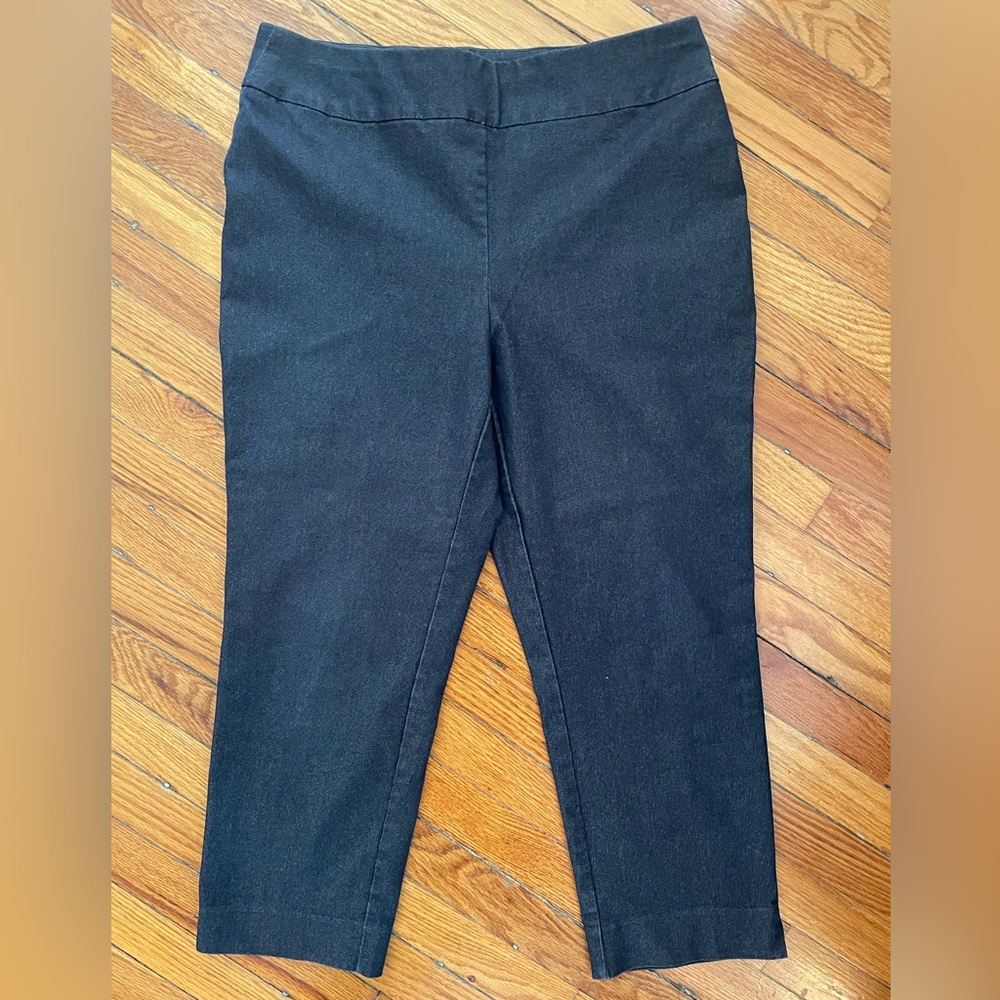 Chico So Slimming Size 1 denim capris